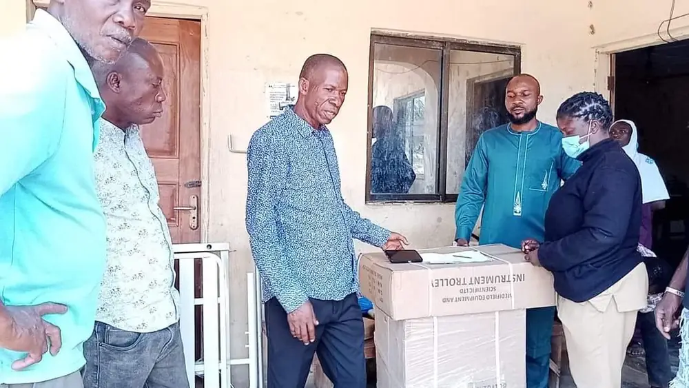 Hon Anamero Dekeri Distributes Drugs musical instruments (12)_r