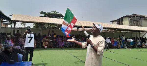 Hon Anamero addressing APC ward leaders and members