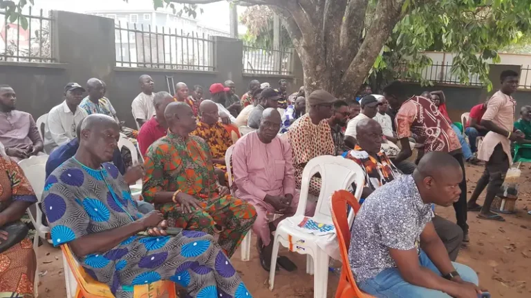 Cross section of APC leaders and party faithfuls